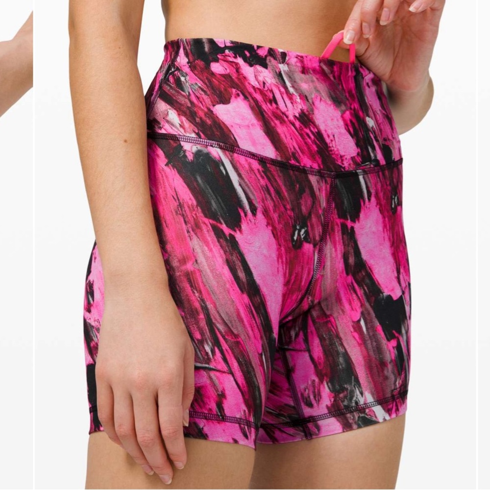 Lululemon Wunder Train High-Rise Short 6"